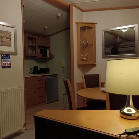 Lovely 3 Bedroom 8 Berth Caravan In ريل المظهر الخارجي الصورة