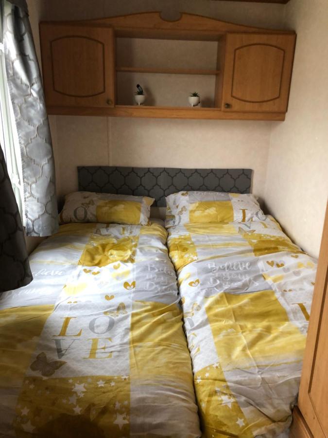 Lovely 3 Bedroom 8 Berth Caravan In ريل المظهر الخارجي الصورة